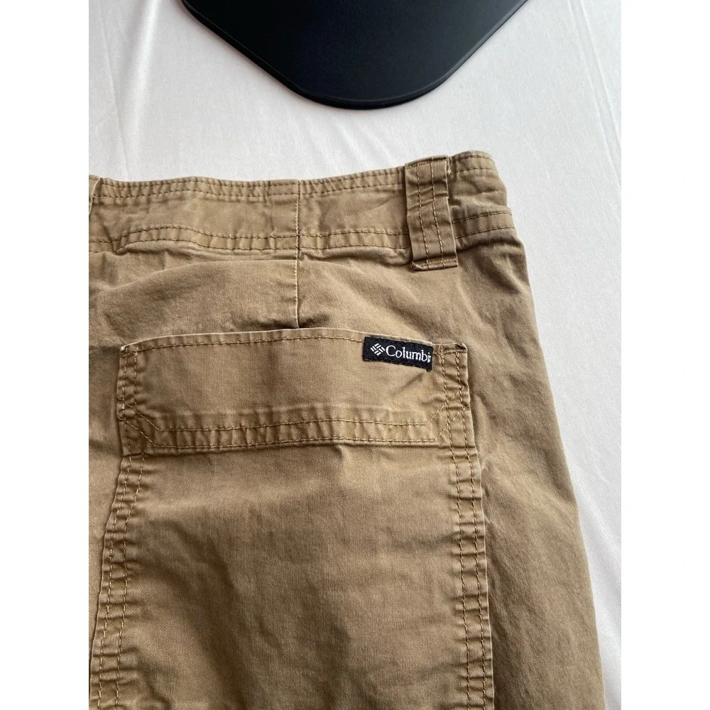 Columbia Men's Straight Fit Chino Pants Tan Khaki 32x32 Utility Pocket Stretch